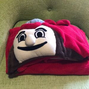 Ohio State Mascot Kids blanket RED 36x50 two corner hand pockets.